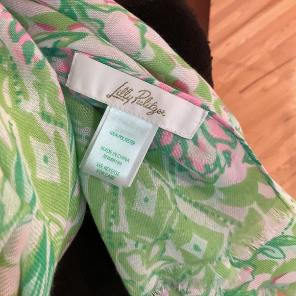 Lilly Pulitzer Wrap - Picture 4 of 4